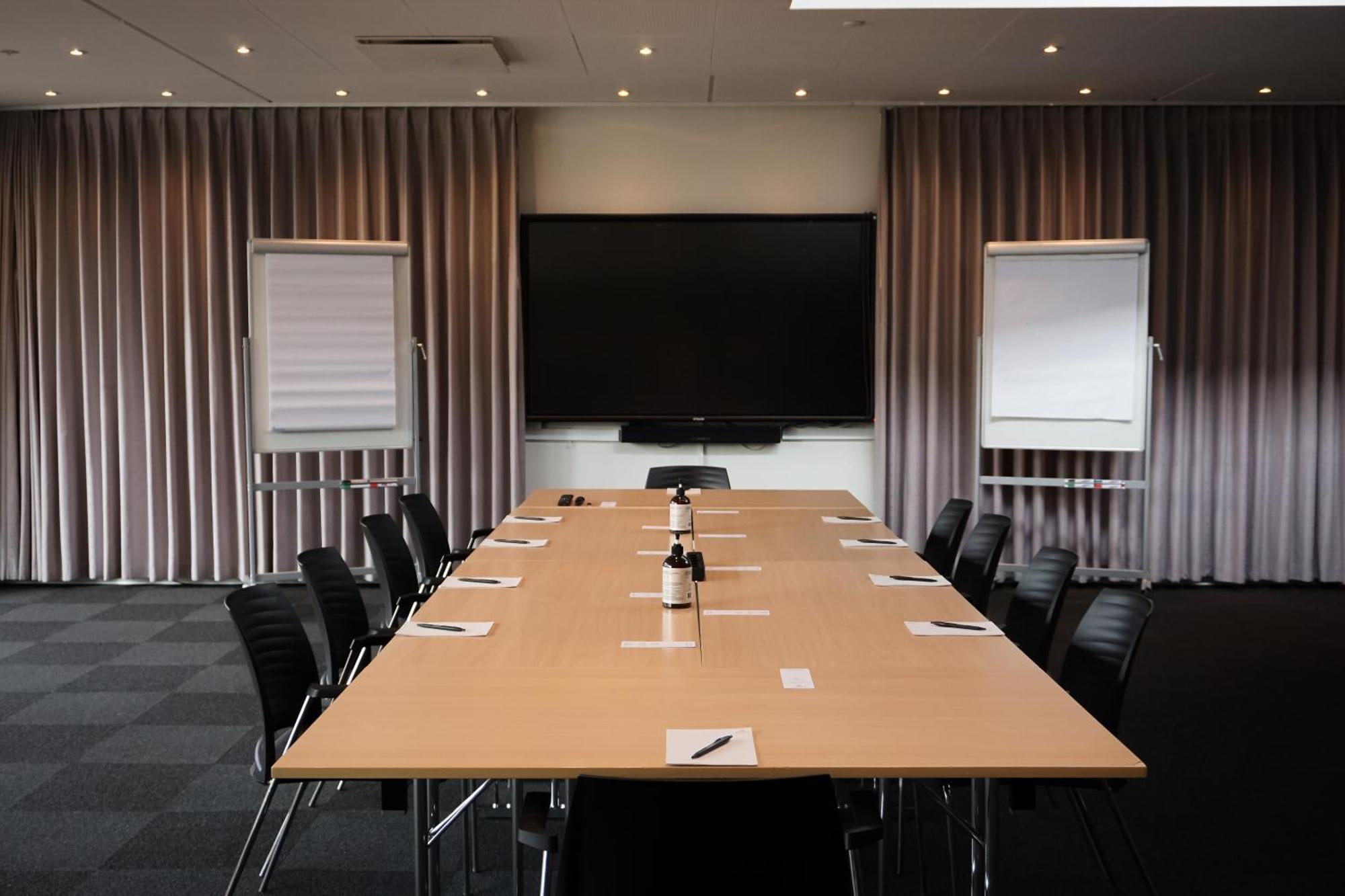 Frederiksdal Sinatur & Konference Hotel 3*