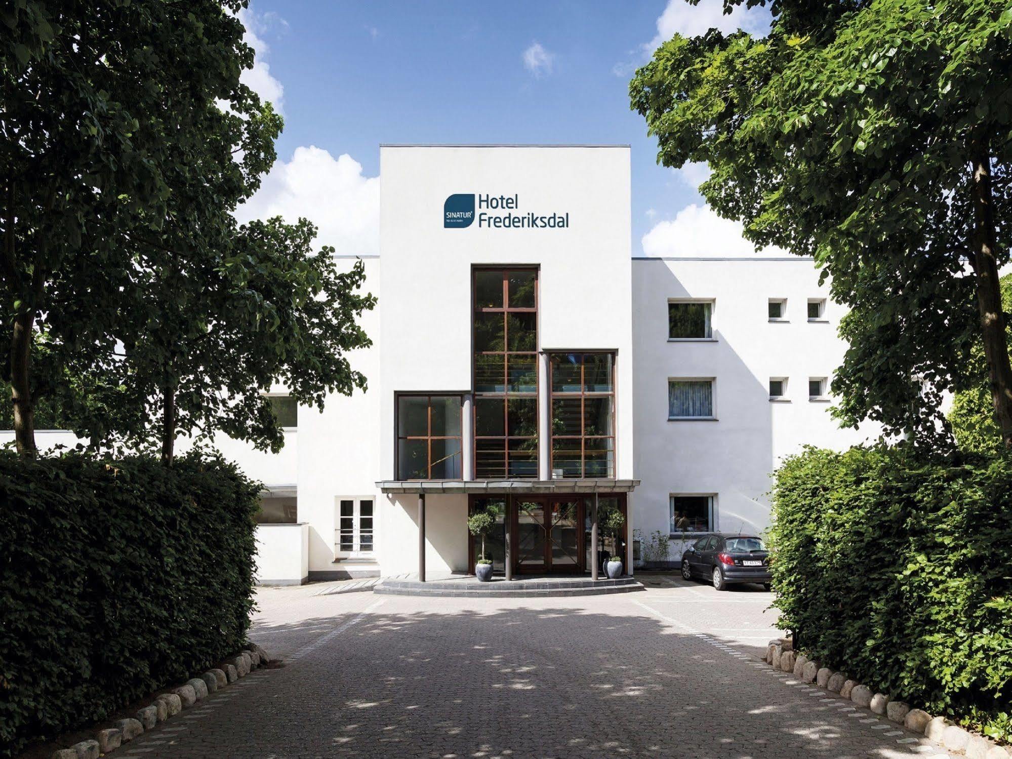 Hotel Frederiksdal Sinatur & Konference 3*